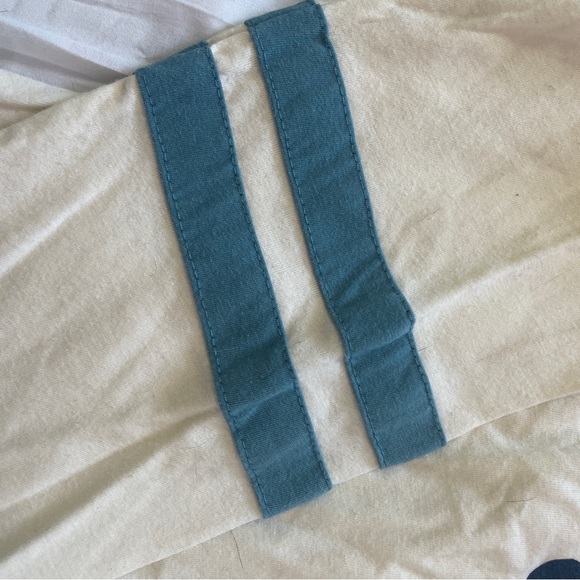 STRANGER THINGS long sleeve - Picture 3 of 5